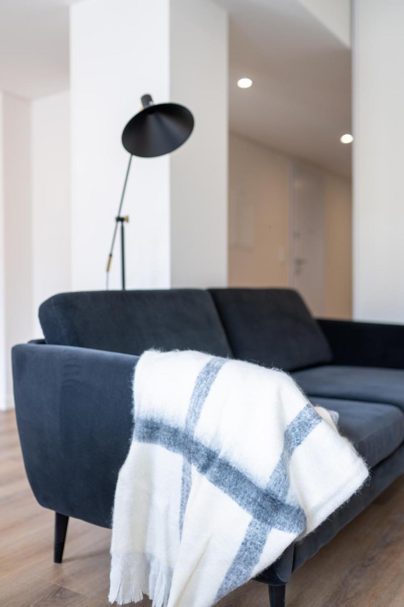 Lusiadas 53 2ºd - Beautiful Two-Bedroom Apartment Lisboa Kültér fotó
